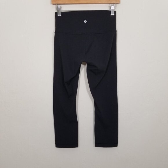 Lululemon Crop Leggings Black Size 6 - Picture 4 of 7